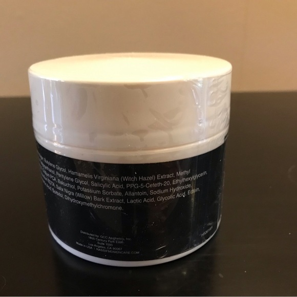 Nassif MD Detox Complexion Perfecting Pads - Picture 3 of 3